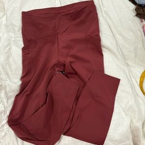 Lululemon size 8 power thru 25’ inseam